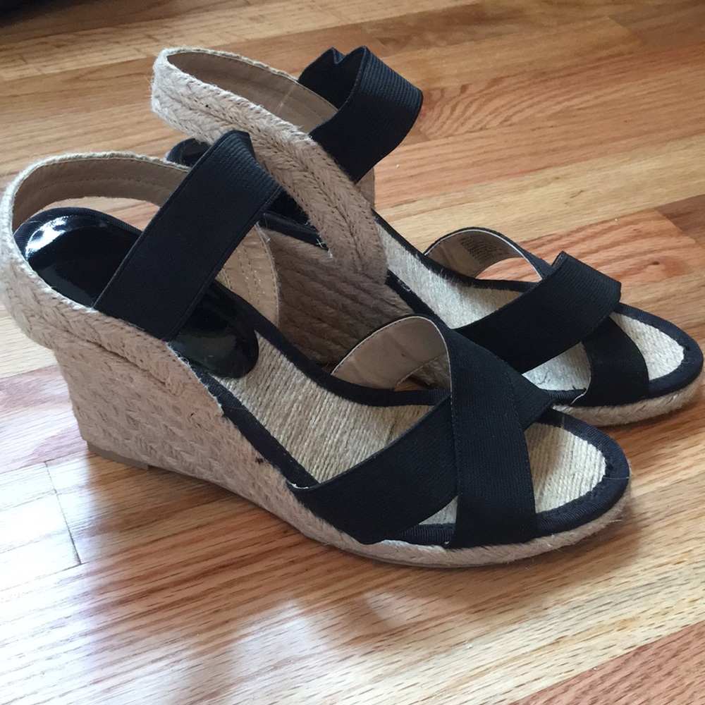 Black wedges size 8.5